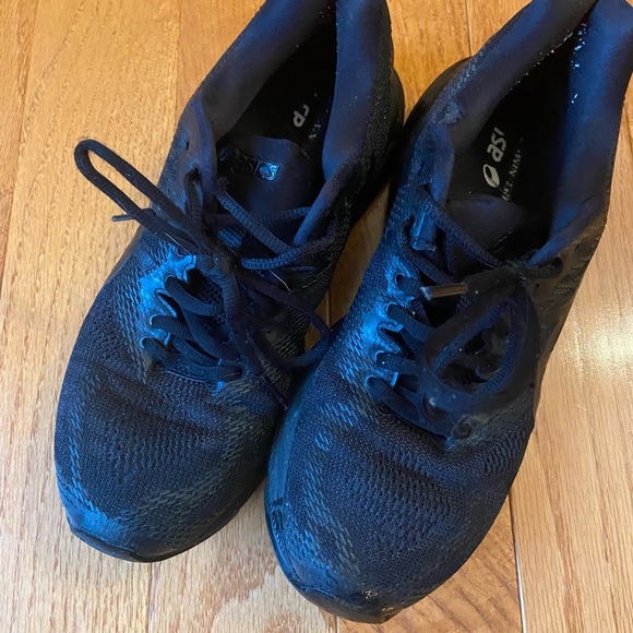 Black ASICS size 8 sneakers - Picture 6 of 6